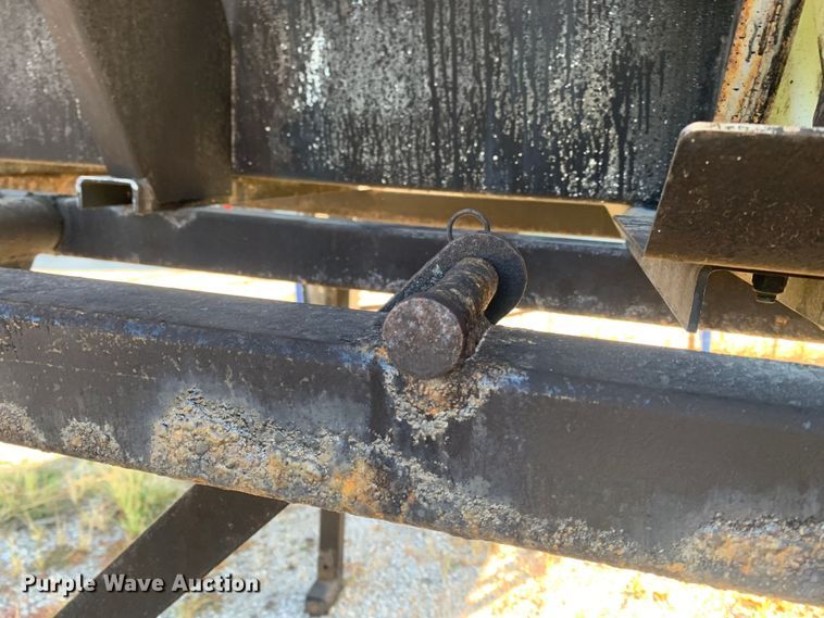 image for item MH9839 2013 Swenson EV-100 10-84-48  spreader