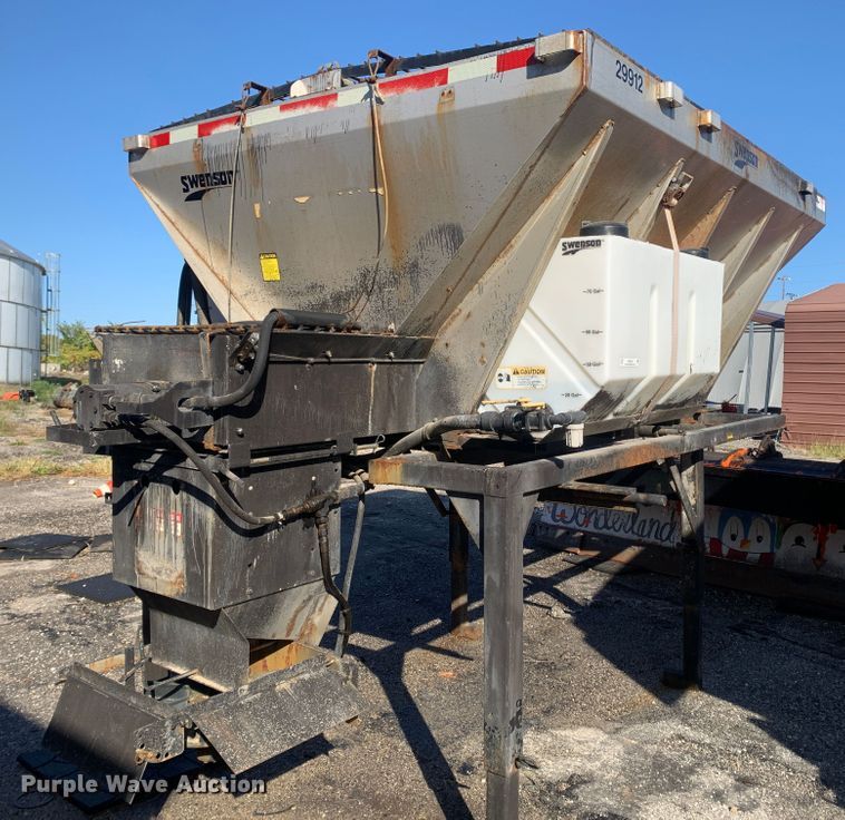 image for item MH9840 2014 Swenson EV-100 10-84-48  spreader