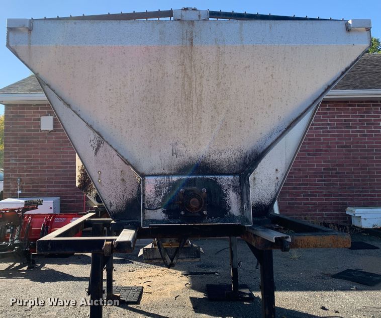 image for item MH9840 2014 Swenson EV-100 10-84-48  spreader