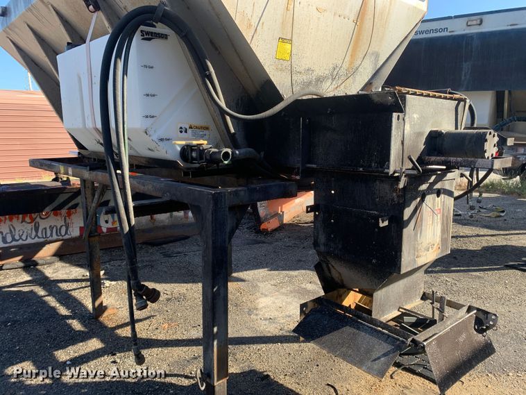 image for item MH9840 2014 Swenson EV-100 10-84-48  spreader