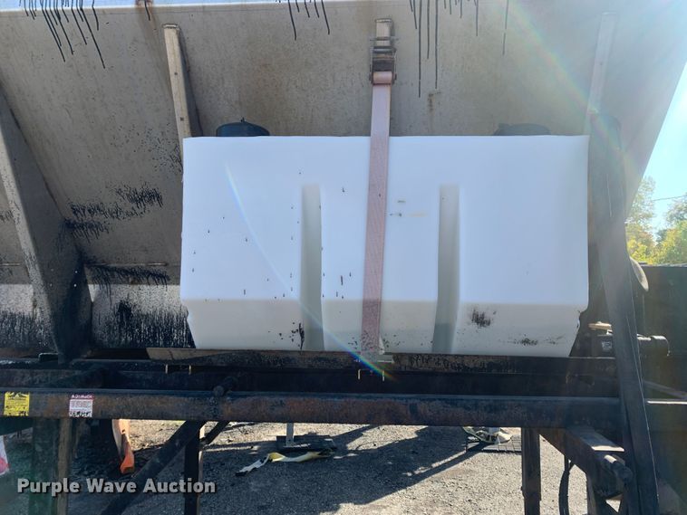 image for item MH9840 2014 Swenson EV-100 10-84-48  spreader