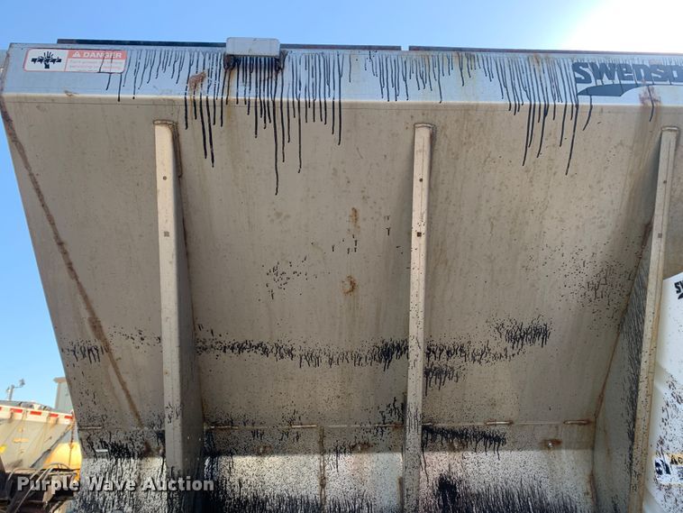 image for item MH9840 2014 Swenson EV-100 10-84-48  spreader