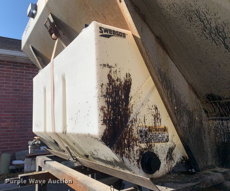 image for item MH9840 2014 Swenson EV-100 10-84-48  spreader