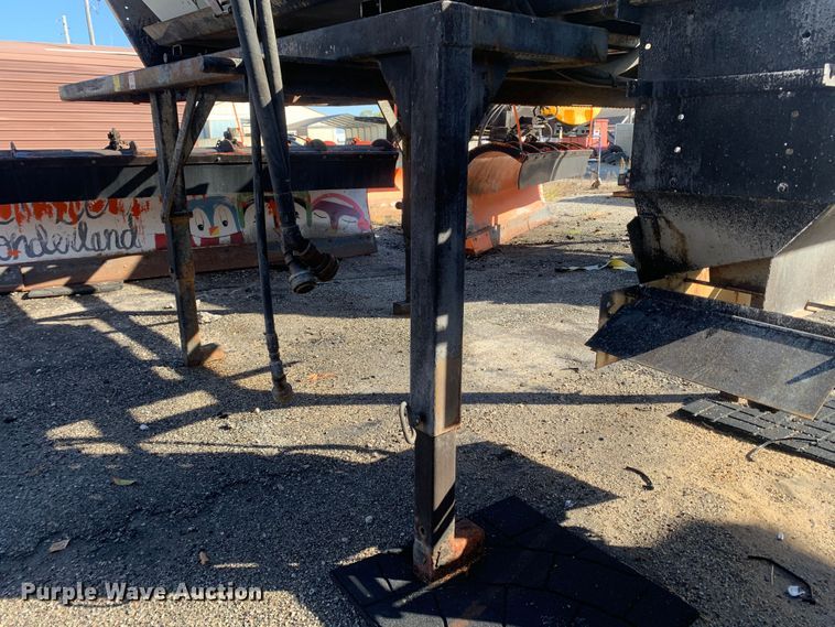 image for item MH9840 2014 Swenson EV-100 10-84-48  spreader