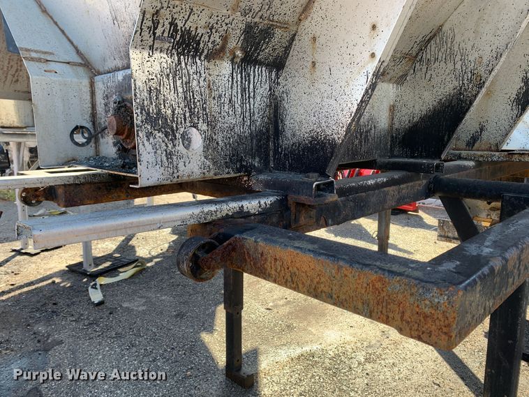 image for item MH9840 2014 Swenson EV-100 10-84-48  spreader