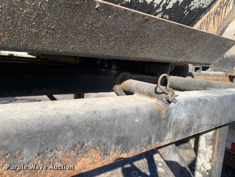 image for item MH9840 2014 Swenson EV-100 10-84-48  spreader