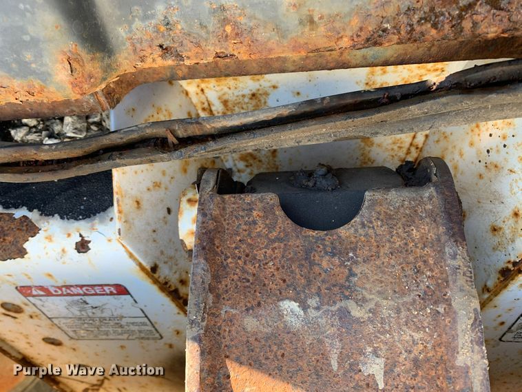 image for item MH9841 1997 Bobcat 773  skid steer loader