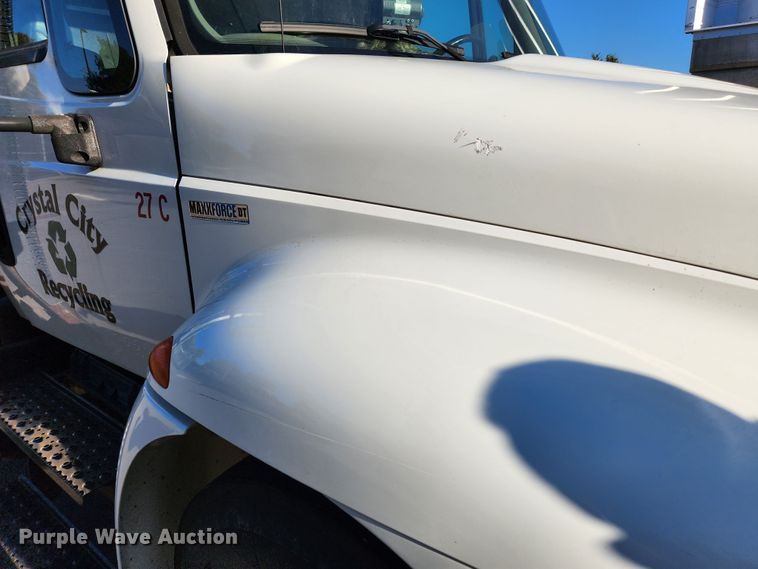 image for item MK9404 2010 International DuraStar 4300  refuse truck