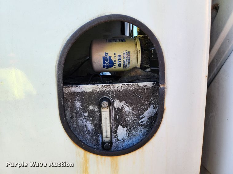 image for item MK9404 2010 International DuraStar 4300  refuse truck