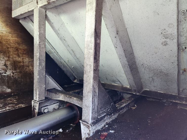 image for item MK9404 2010 International DuraStar 4300  refuse truck