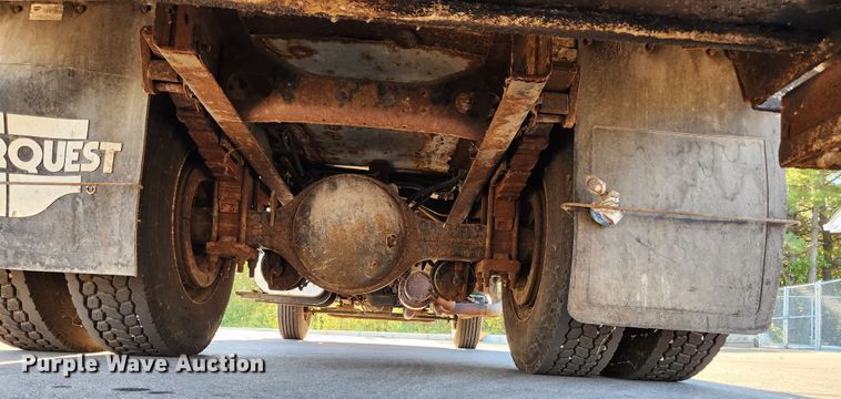 image for item MK9404 2010 International DuraStar 4300  refuse truck