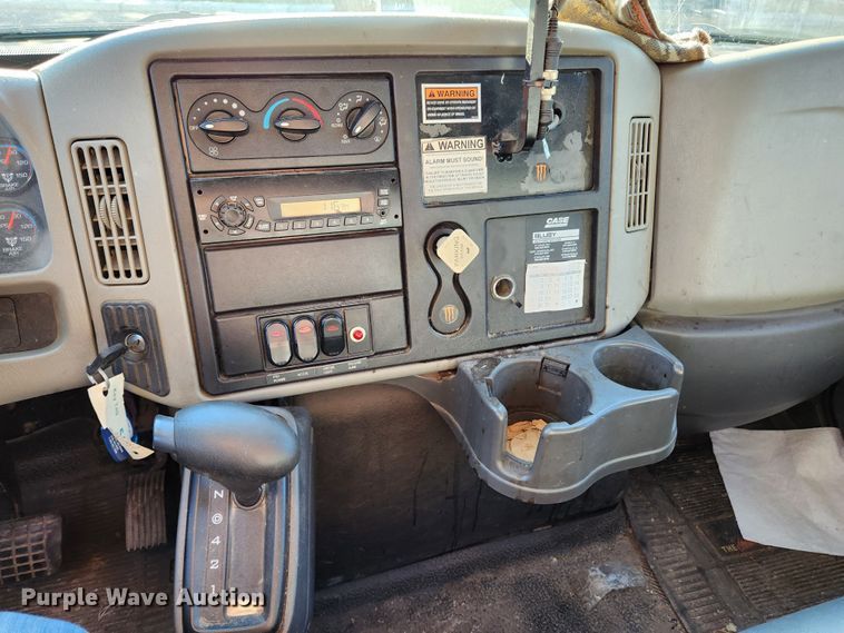 image for item MK9404 2010 International DuraStar 4300  refuse truck