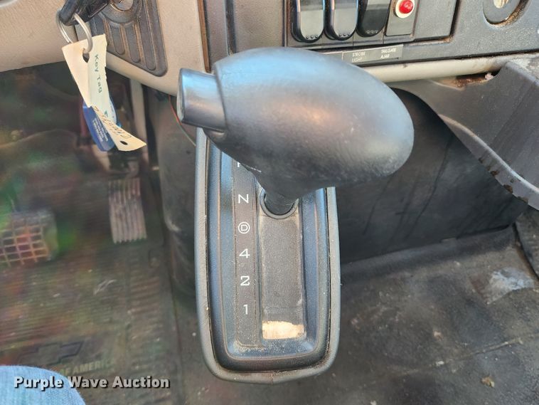 image for item MK9404 2010 International DuraStar 4300  refuse truck