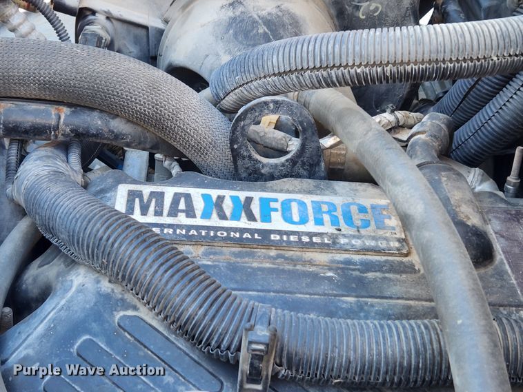 image for item MK9404 2010 International DuraStar 4300  refuse truck