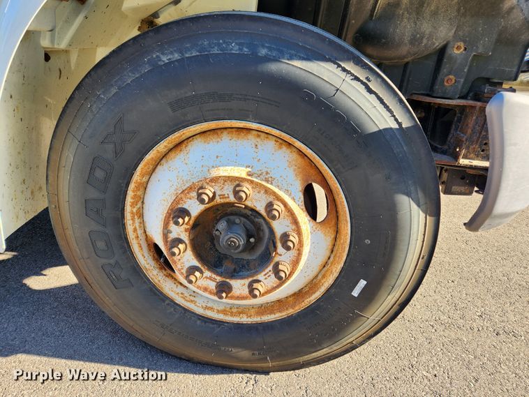 image for item MK9404 2010 International DuraStar 4300  refuse truck