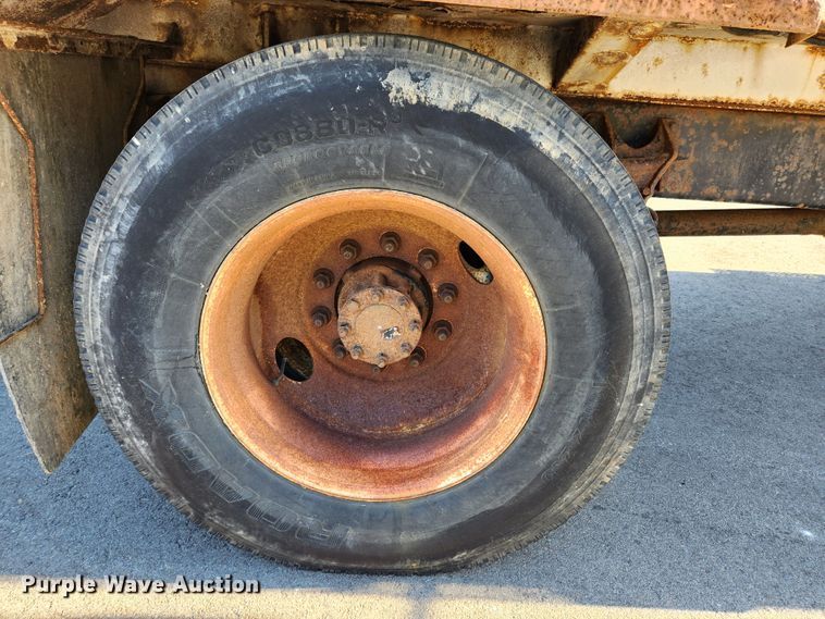 image for item MK9404 2010 International DuraStar 4300  refuse truck