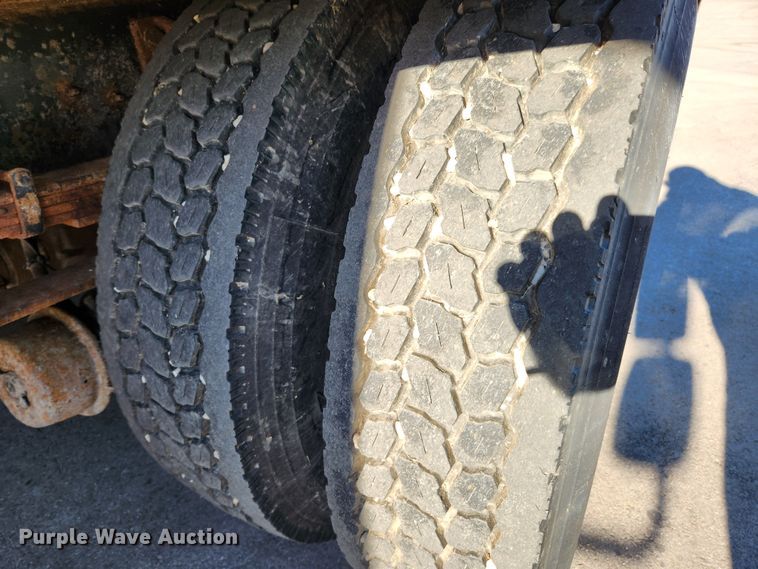 image for item MK9404 2010 International DuraStar 4300  refuse truck