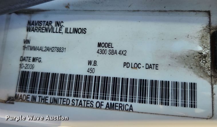 image for item MK9404 2010 International DuraStar 4300  refuse truck