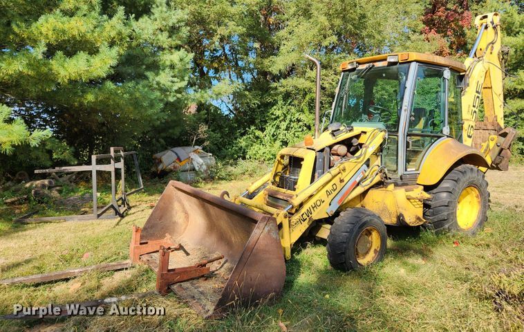 image for item MK9410 2000 New Holland 655E  backhoe