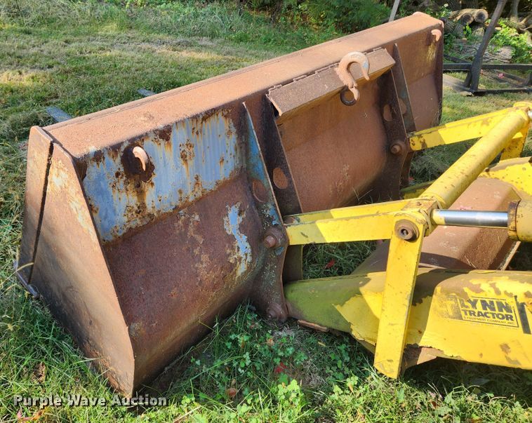 image for item MK9410 2000 New Holland 655E  backhoe