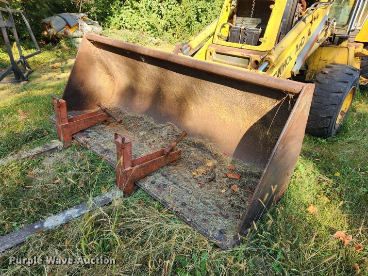 image for item MK9410 2000 New Holland 655E  backhoe