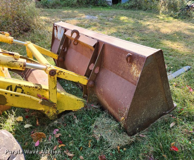 image for item MK9410 2000 New Holland 655E  backhoe