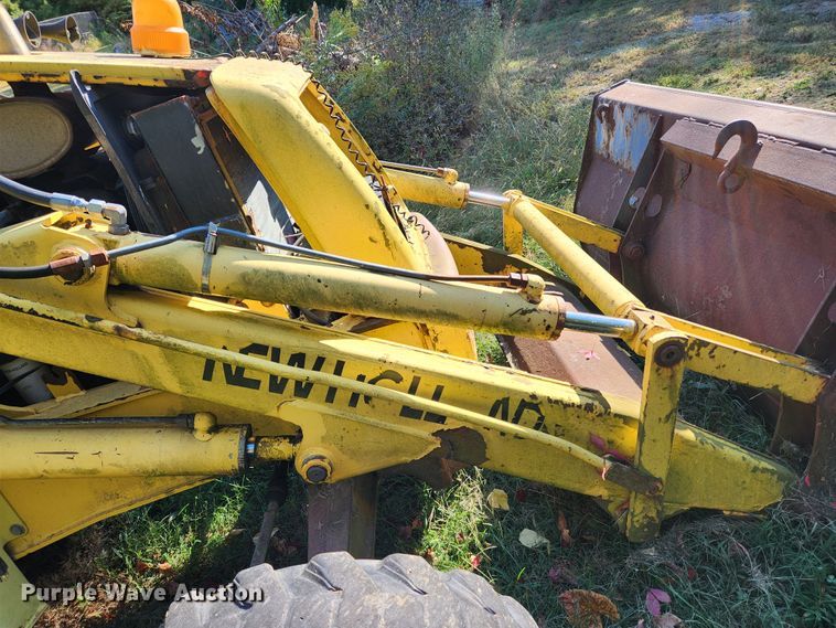 image for item MK9410 2000 New Holland 655E  backhoe