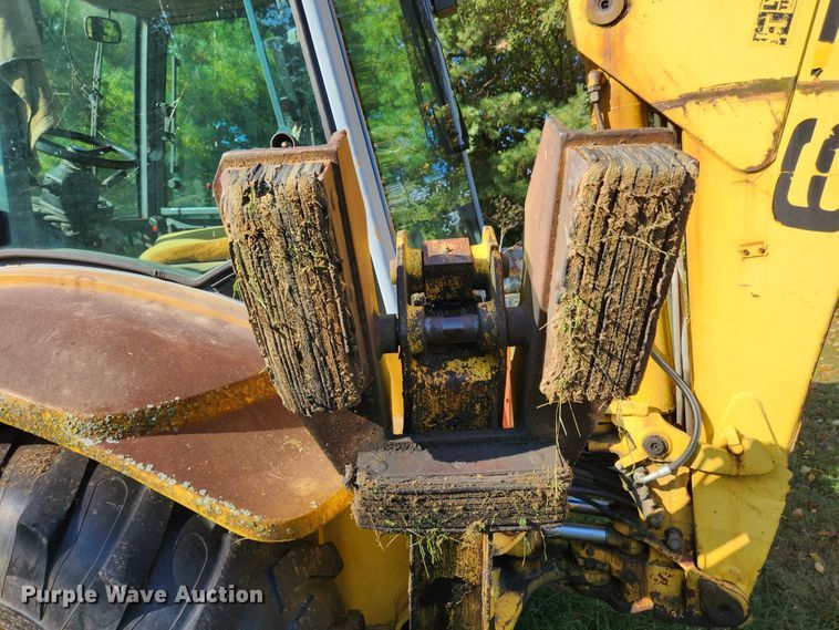 image for item MK9410 2000 New Holland 655E  backhoe