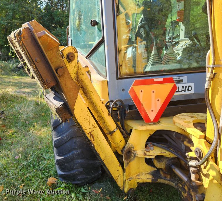 image for item MK9410 2000 New Holland 655E  backhoe