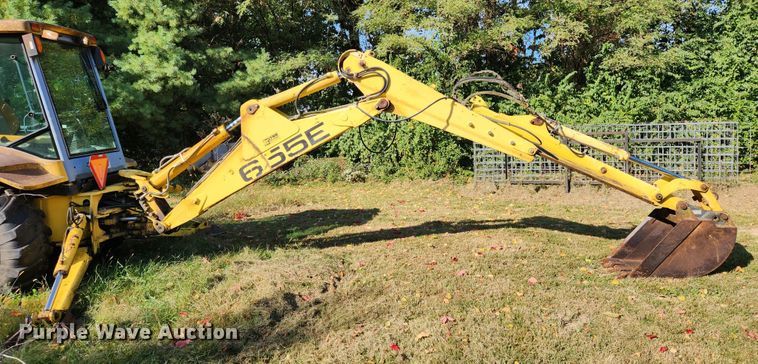 image for item MK9410 2000 New Holland 655E  backhoe