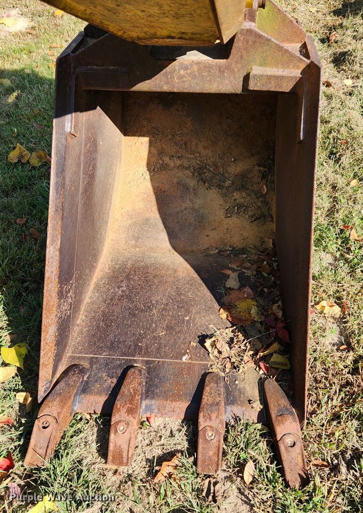 image for item MK9410 2000 New Holland 655E  backhoe