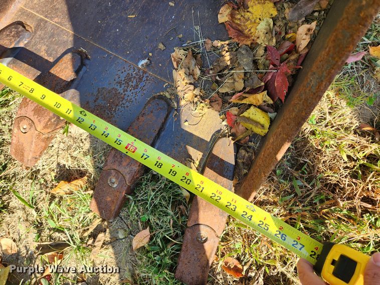 image for item MK9410 2000 New Holland 655E  backhoe