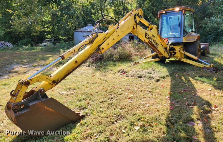 image for item MK9410 2000 New Holland 655E  backhoe