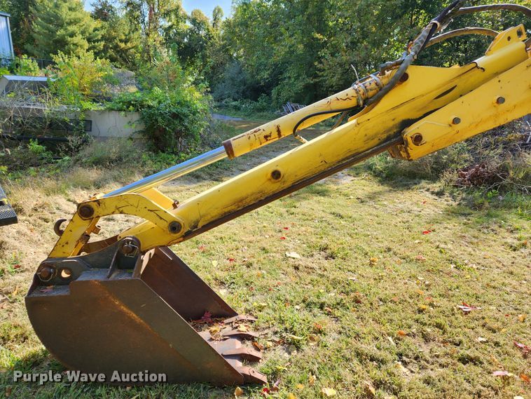 image for item MK9410 2000 New Holland 655E  backhoe