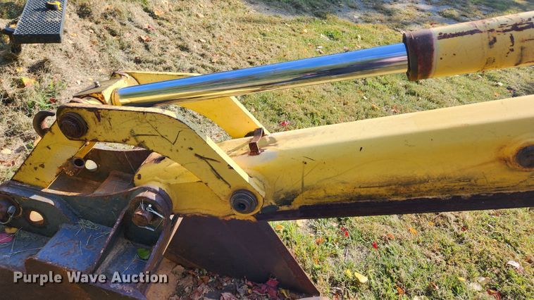 image for item MK9410 2000 New Holland 655E  backhoe