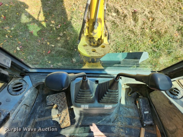image for item MK9410 2000 New Holland 655E  backhoe
