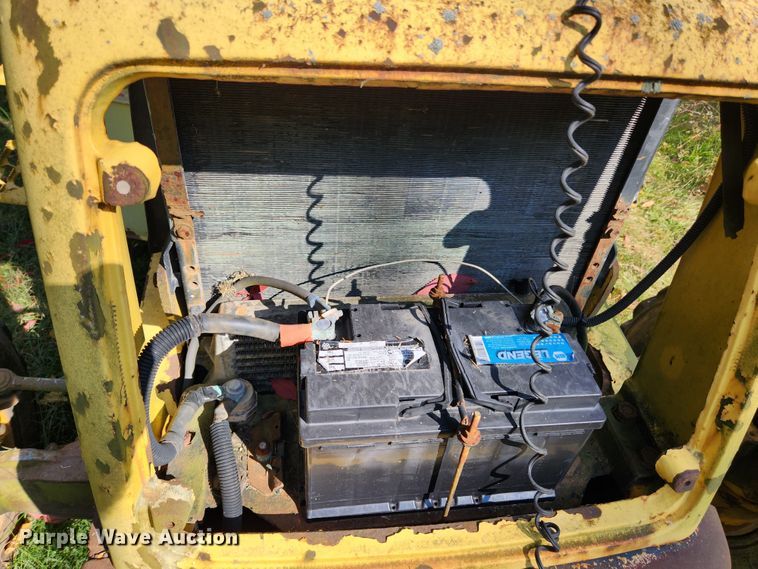 image for item MK9410 2000 New Holland 655E  backhoe