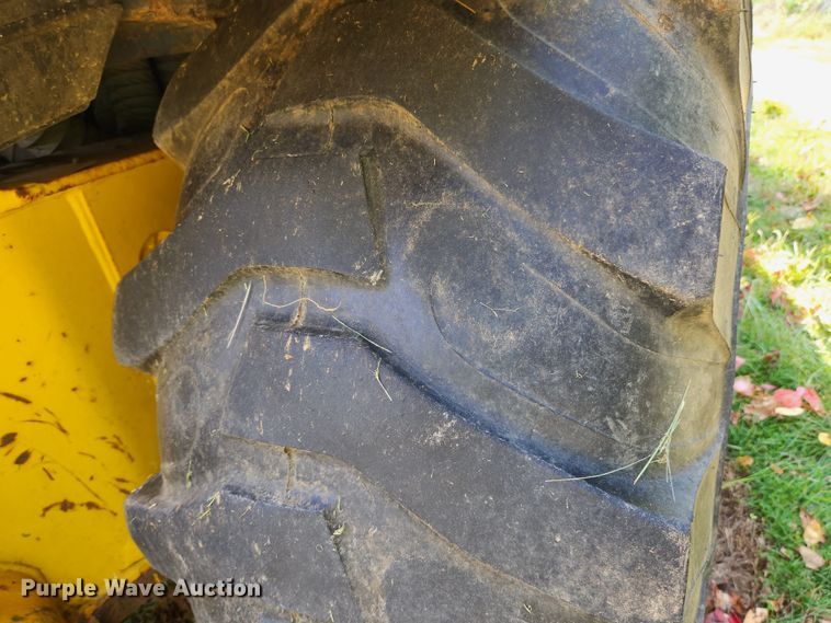 image for item MK9410 2000 New Holland 655E  backhoe