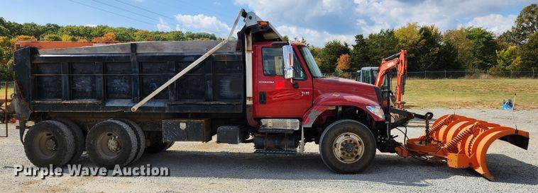 image for item MK9412 2007 International 7400  dump truck