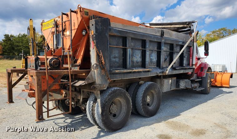image for item MK9412 2007 International 7400  dump truck