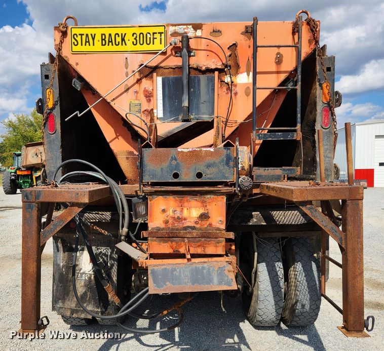 image for item MK9412 2007 International 7400  dump truck