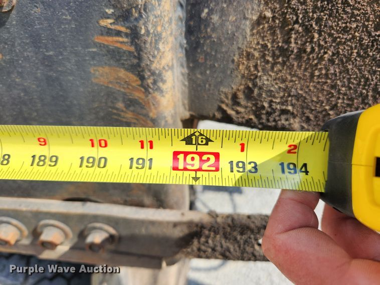 image for item MK9412 2007 International 7400  dump truck