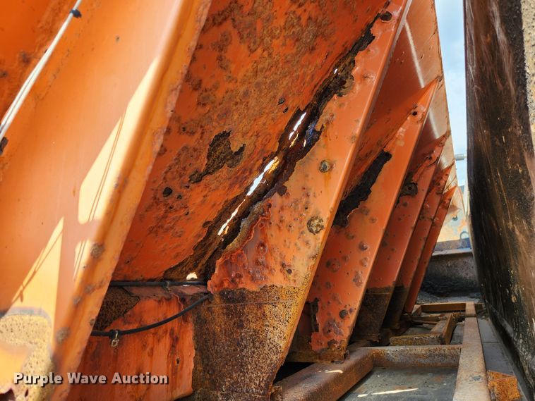 image for item MK9412 2007 International 7400  dump truck