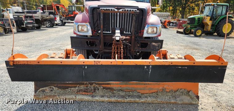 image for item MK9412 2007 International 7400  dump truck