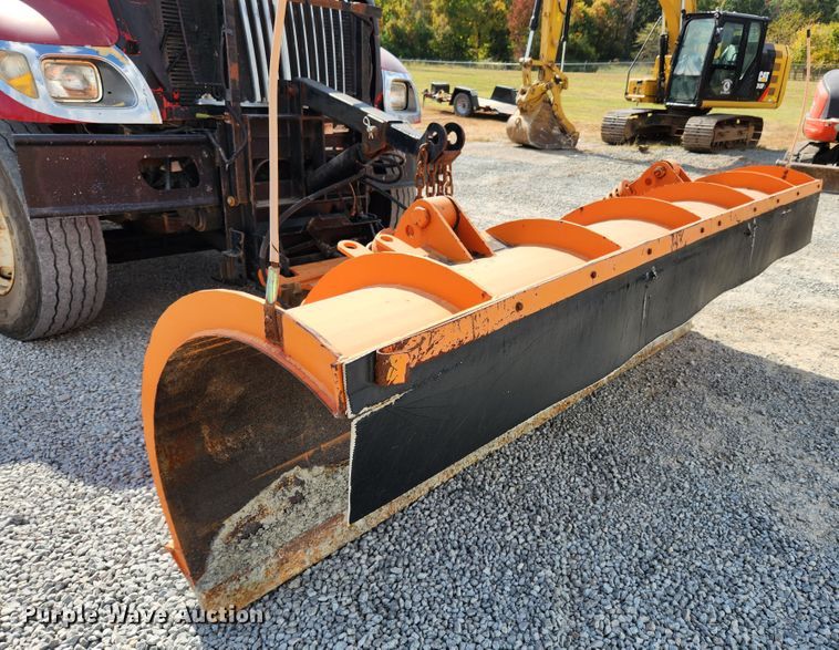 image for item MK9412 2007 International 7400  dump truck