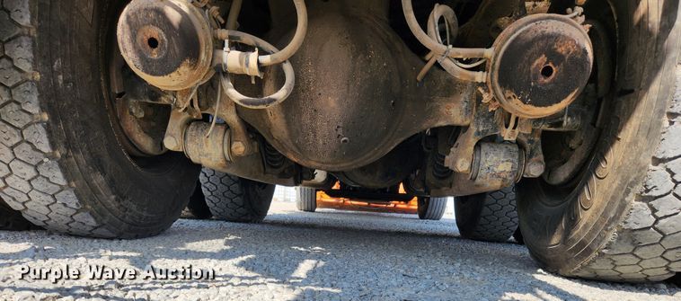 image for item MK9412 2007 International 7400  dump truck