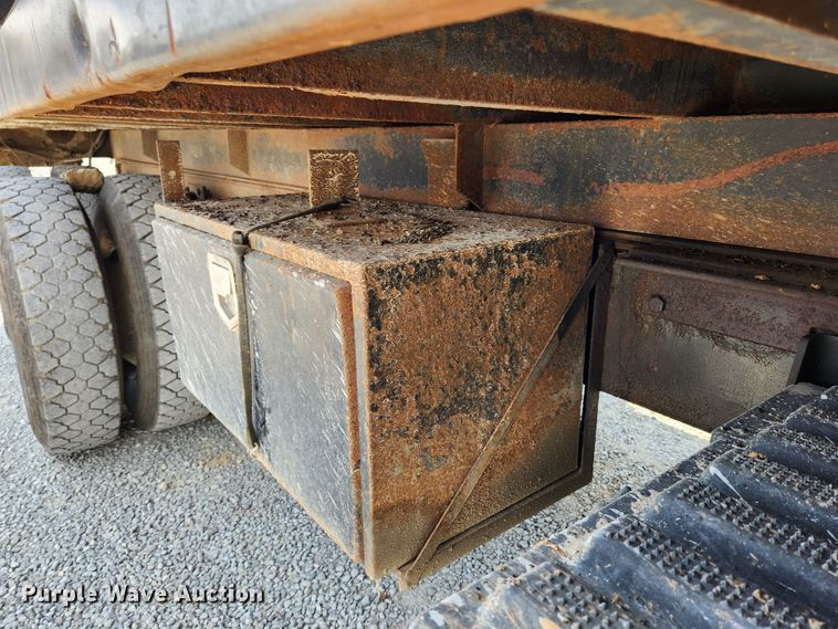 image for item MK9412 2007 International 7400  dump truck