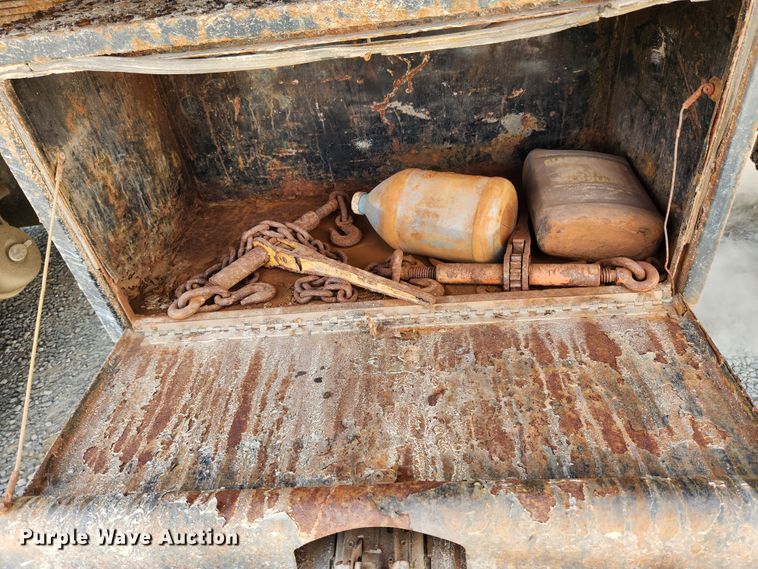 image for item MK9412 2007 International 7400  dump truck