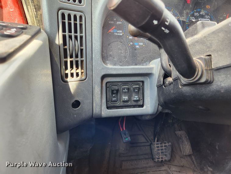 image for item MK9412 2007 International 7400  dump truck