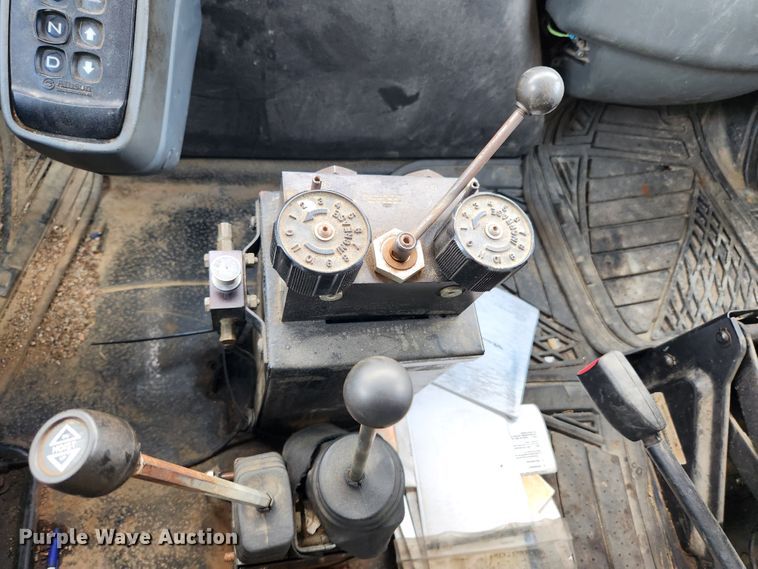 image for item MK9412 2007 International 7400  dump truck